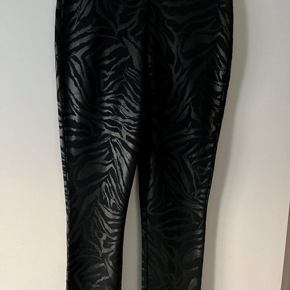 INC Women's black on black zebra print stretch skinny leggings/pants size XS NWT